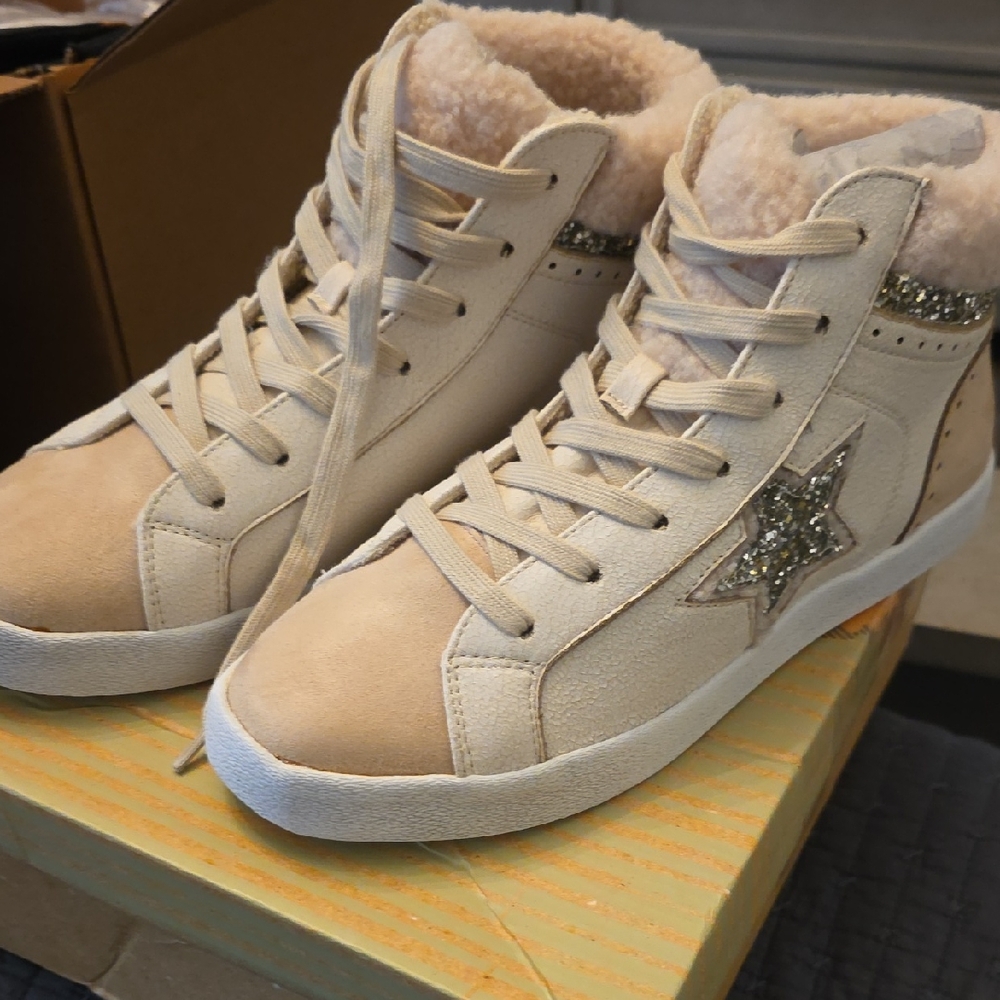 Women's Cream High-Top Sneakers with Glitter Star Accent